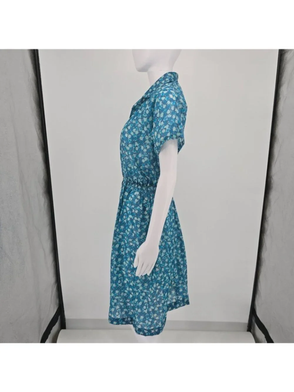 Vintage Late 1950s Blue Floral Semi-Sheer Elastic Waist Shirtdress Day Dress (M)